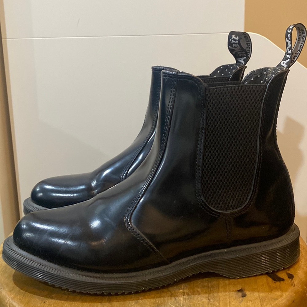 Doc Martens Women’s Flora Leather Chelsea Boot